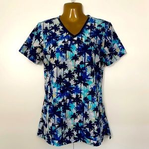 Runway by Cherokee Palm Tree Scrub Top